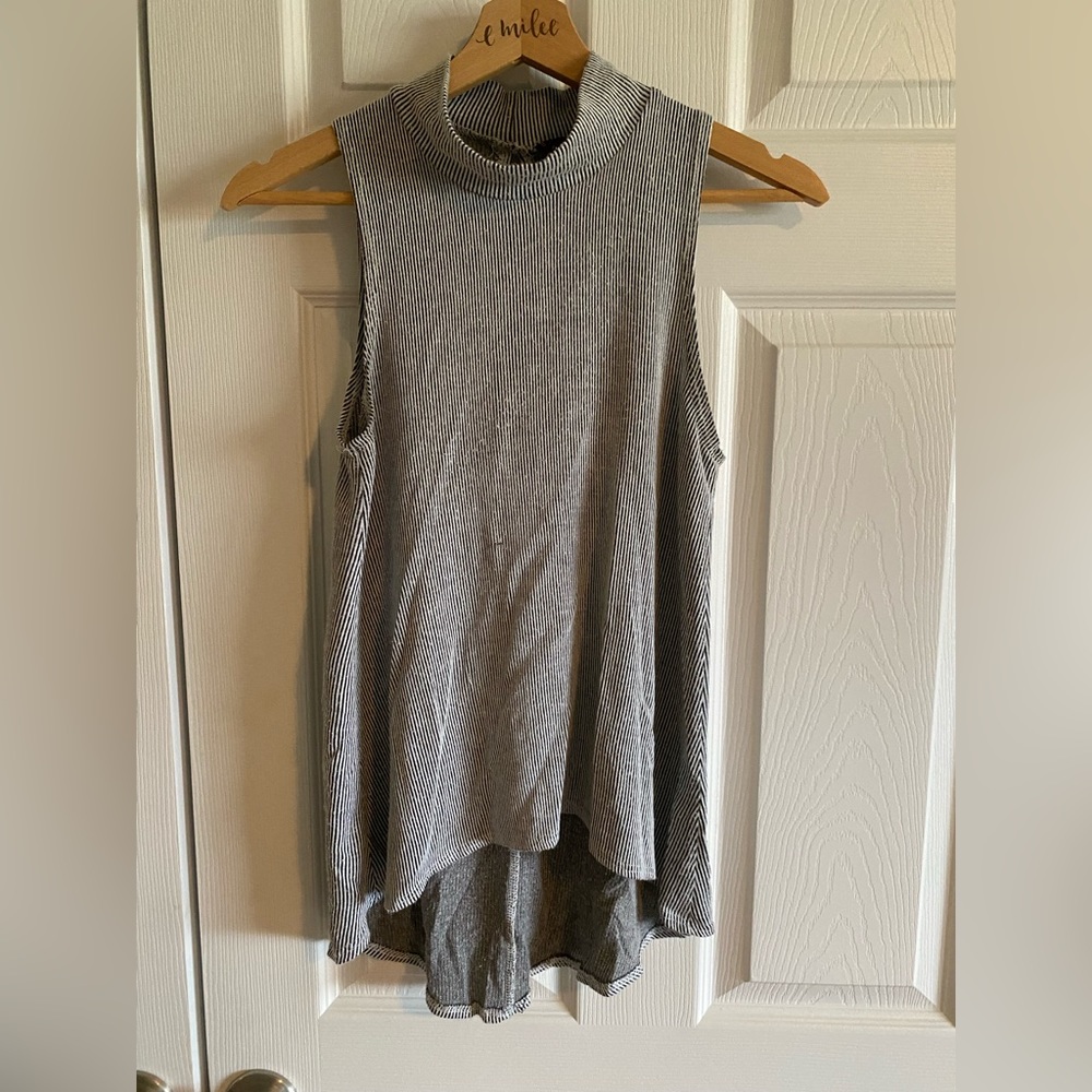 High low striped turtleneck tank